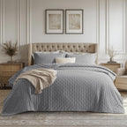 Quilts Queen Size - Bright White Bedspread Queen Size & Lightweight Comforter, Modern Coverlet with Clover Pattern, Ultra Soft All-Season Bedding, 90 x 96 Inches | Stitch-Free Quilting, Lightweight, Summer Bedding Set, Machine Washable, Pet-Friend