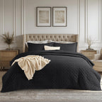 Quilts Queen Size - Bright White Bedspread Queen Size & Lightweight Comforter, Modern Coverlet with Clover Pattern, Ultra Soft All-Season Bedding, 90 x 96 Inches | Stitch-Free Quilting, Lightweight, Summer Bedding Set, Machine Washable, Pet-Friend