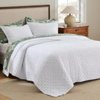 Quilts Queen Size - Bright White Bedspread Queen Size & Lightweight Comforter, Modern Coverlet with Clover Pattern, Ultra Soft All-Season Bedding, 90 x 96 Inches | Stitch-Free Quilting, Lightweight, Summer Bedding Set, Machine Washable, Pet-Friend
