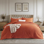 Quilts Queen Size - Bright White Bedspread Queen Size & Lightweight Comforter, Modern Coverlet with Clover Pattern, Ultra Soft All-Season Bedding, 90 x 96 Inches | Stitch-Free Quilting, Lightweight, Summer Bedding Set, Machine Washable, Pet-Friend