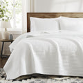 Queen Quilt-3 Pieces Lightweight Bedspreads Olive Green Queen Size Quilt Bedding Set for All Seasons, Soft Summer Coverlet with 2 Pillow Shams Suitable for Bed & Couch